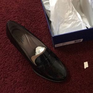 2 inch black leather heel